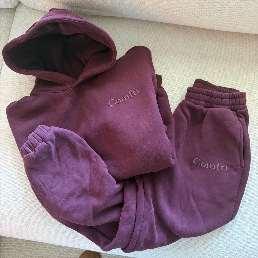 Comfrt sweatsuit